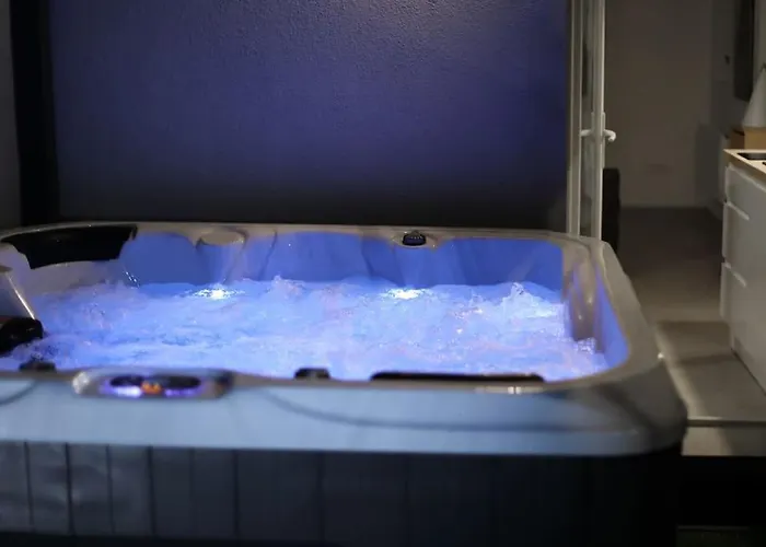 아파트 Duplex With Private Outdoor Close To Center 스트라스부르